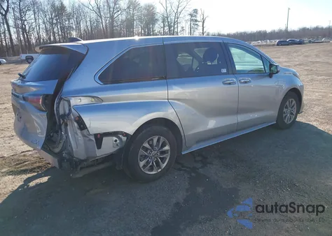 2022 Toyota Sienna Xle z USA, uszkodzony, nr VIN 5TDYRKEC6NS105735